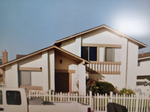 16551 Regina Cir, Huntington Beach, CA 92649