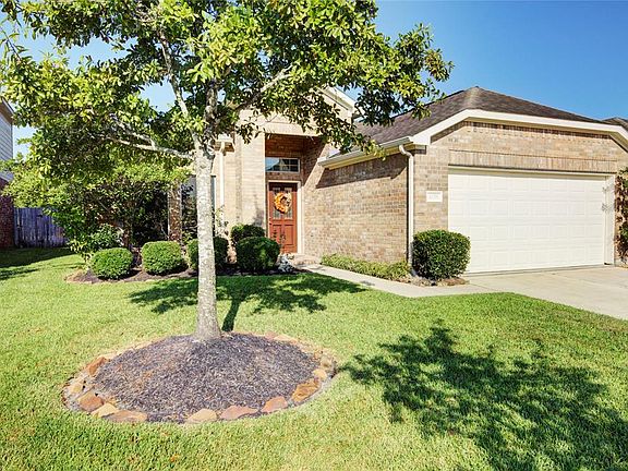 2nd image of 30211 Emerson Creek Dr