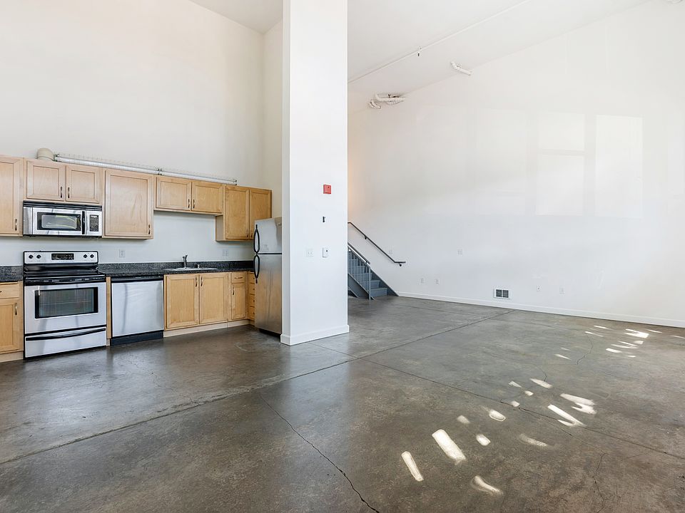 1st image of 2700 San Pablo Ave APT 103