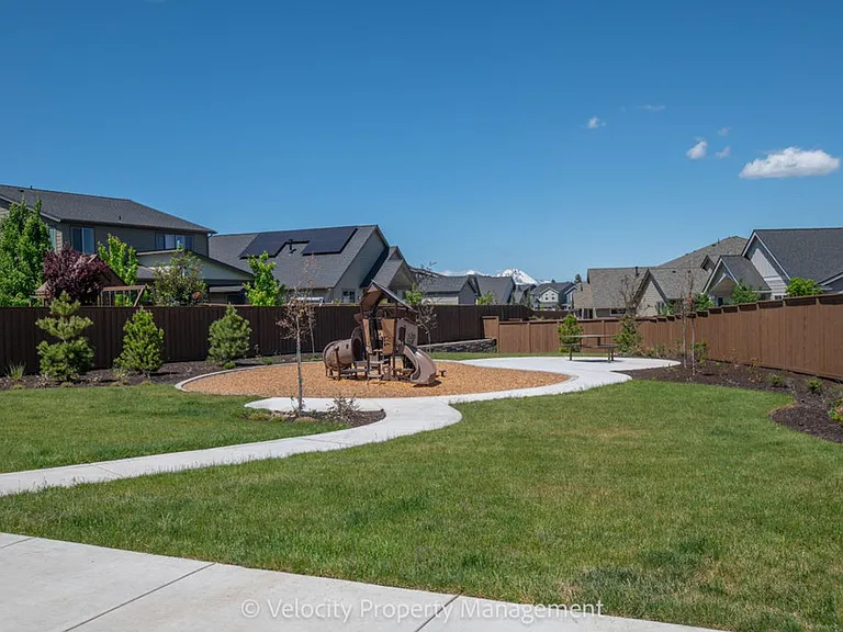 3032 NE Terreo Pl — Photo 21