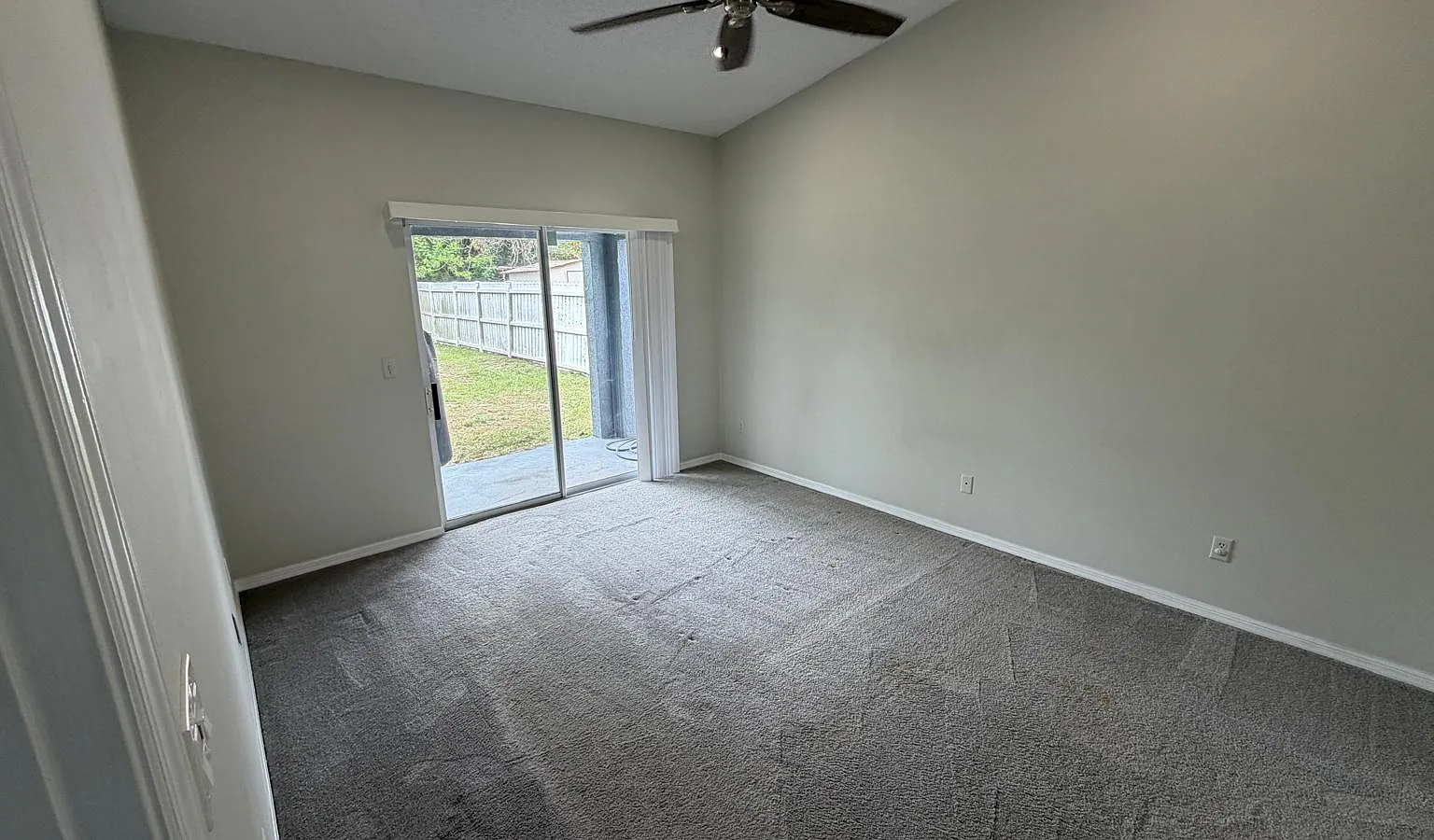 3 bed, 1461 sqft, $2,300 — Photo 4