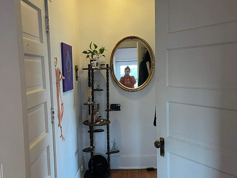 2271 Parkwood Ave #10 — Photo 5