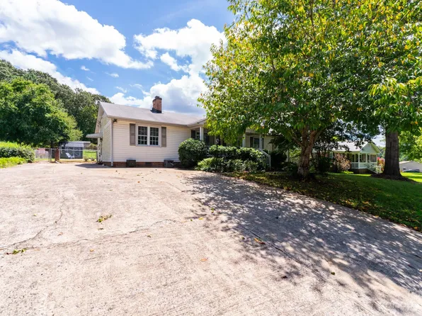 4838 Greenwood Dr, Gastonia, NC 28052