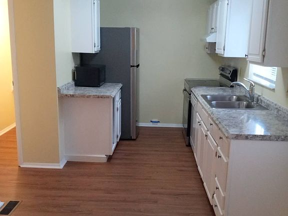 2nd image of 3424 Belfry Ln