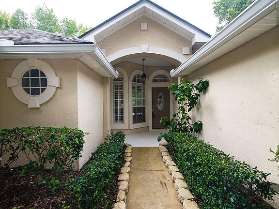 3rd image of 633 Lake Stone Cir