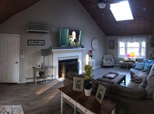 9 Jefferson Ave, Northbridge, MA 01534