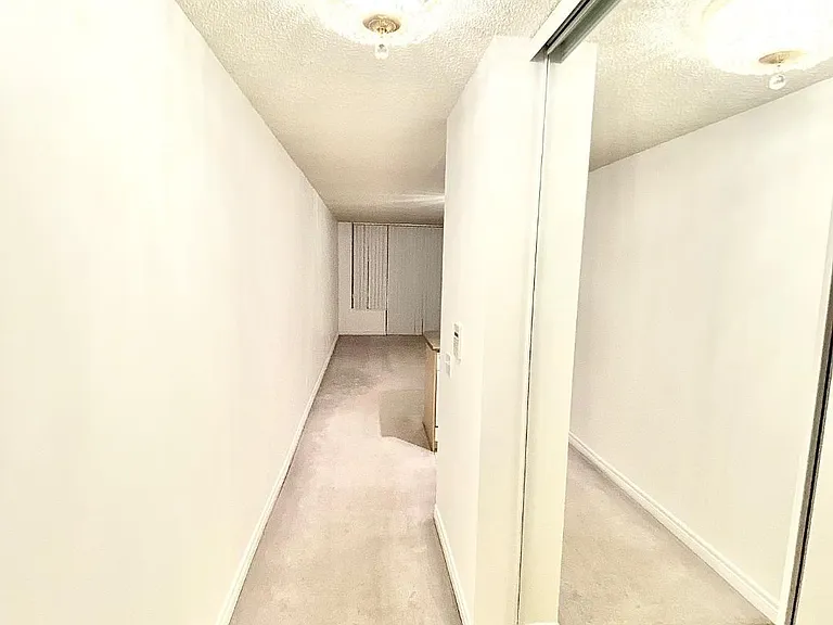 18 Parkview Ave #1616 — Photo 3