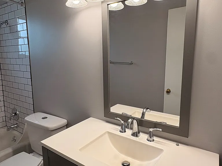 1263 S James Rd — Photo 16