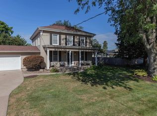 4230 Jersey Ridge Rd, Davenport, IA 52807