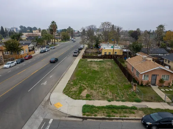 830 9th St, Bakersfield, CA 93304