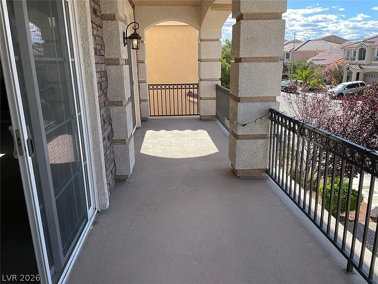 6313 Stag Hollow Ct — Photo 15