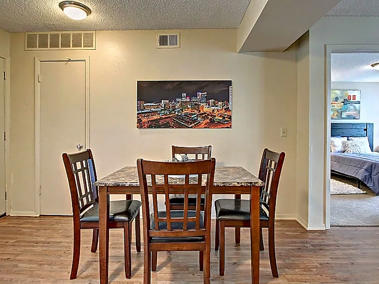 2413 E 55th Pl — Photo 3