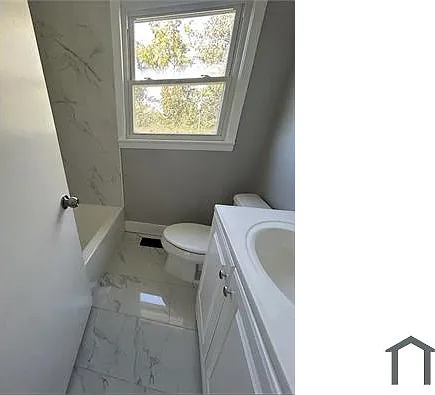 916 Oakview Cir — Photo 7