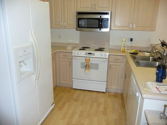 4th image of 92-1521 Aliinui Dr APT C