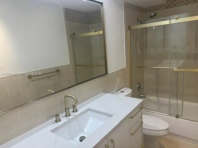 5401 Collins Ave #230 — Photo 39
