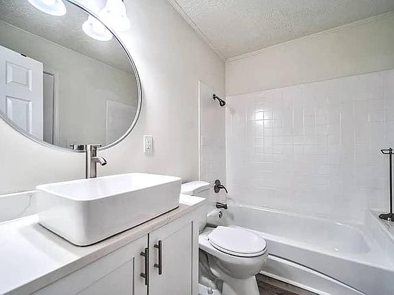 5th image of 336 McArthur Dr NE #336