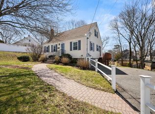 25 Hawkins St, Weymouth, MA 02189