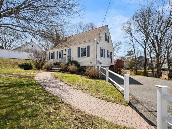 25 Hawkins St, Weymouth, MA 02189
