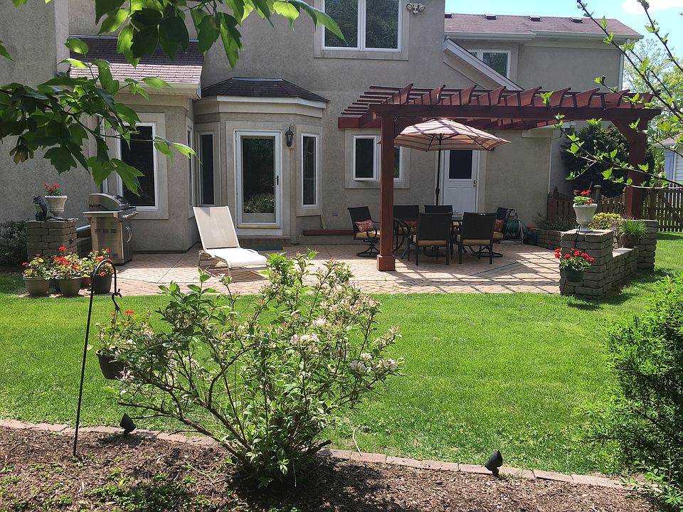 1st image of 24W520 Eugenia Dr