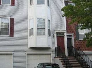 18 Birch St, Jersey City, NJ 07305