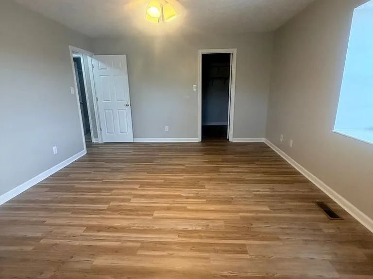 2519 Cedar Ln NE — Photo 21