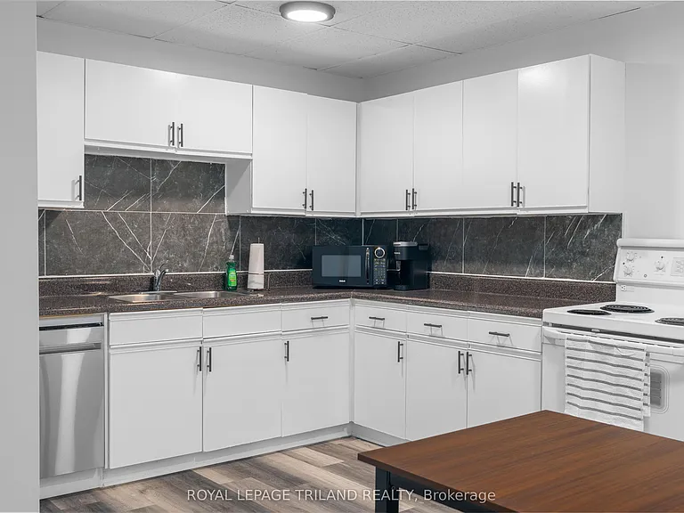 469 Grey St #7 — Photo 7