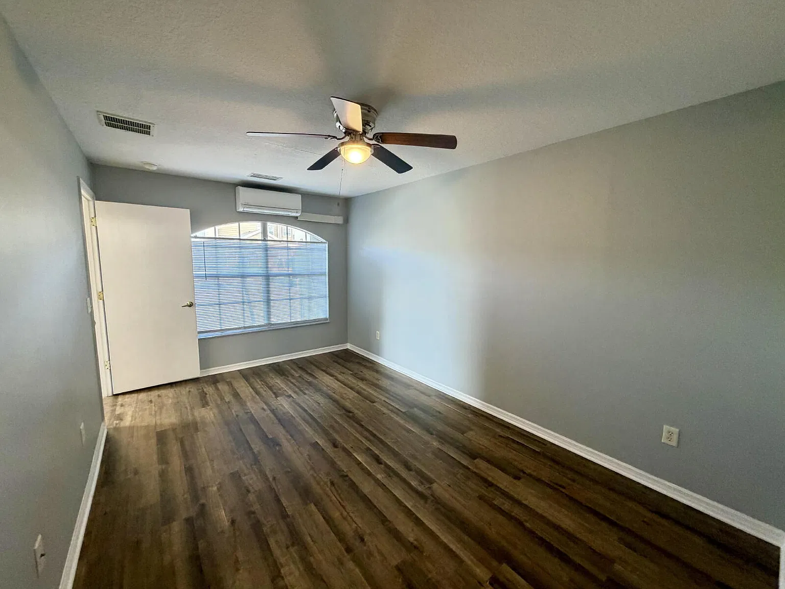 1 bed, 1.0 bath, $1,000 — Photo 4
