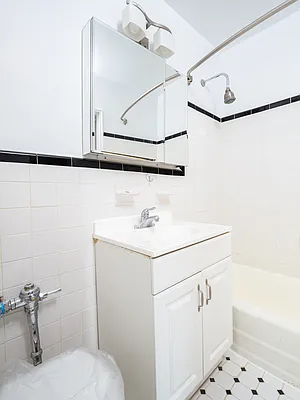 Rented by City Connections Realty | media 24