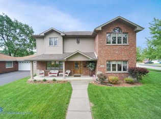 5843 108th Pl, Chicago Ridge, IL 60415