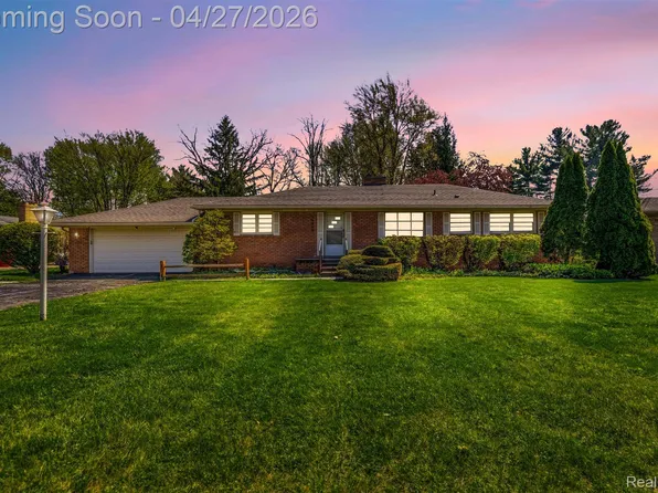 38210 Radde St, Clinton Township, MI 48036