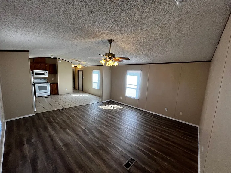 3900 Weston St — Photo 17