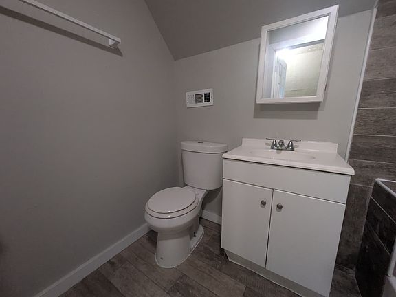 4th image of 198 Wolcott St #2B