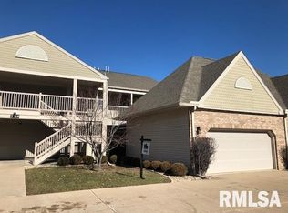 7319 N Villa Lake Dr, Peoria, IL 61615