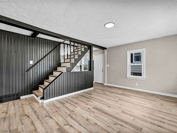 4th image of 2511 Ogden Ave