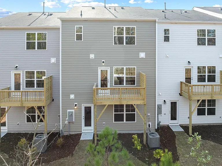 1117 Crossvine Trl — Photo 2