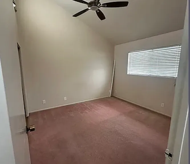 557 E Verdugo Ave — Photo 6