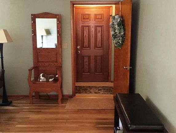 4th image of 7323 Brook Ln