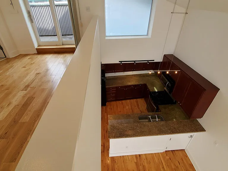 1050 17th St #502 — Photo 16