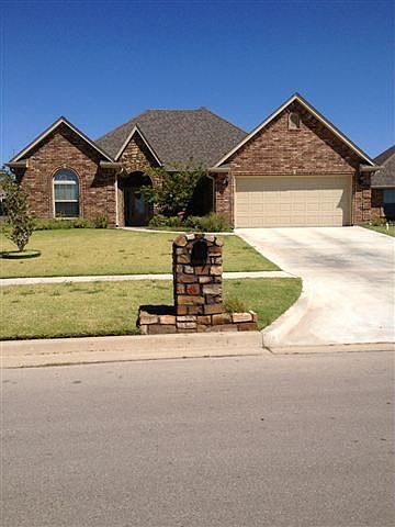 1st image of 2613 NW Debracy Ave