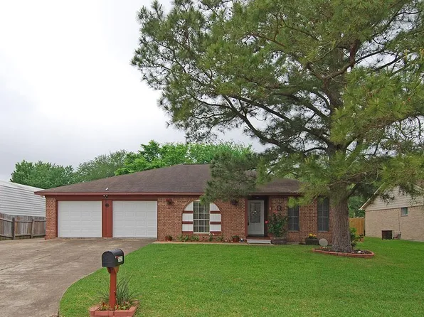 5421 Thistle Dr, Dickinson, TX 77539