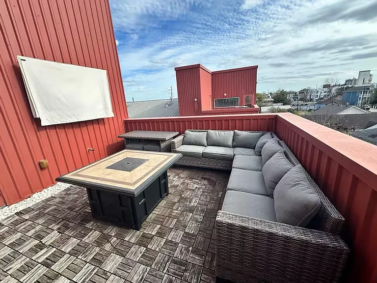 3002 Commerce St — Photo 15