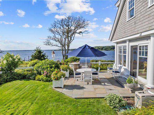 9 Arraquat Rd, Westerly, RI 02891