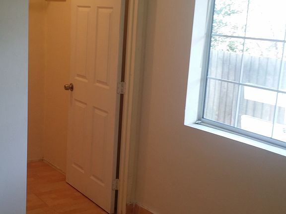 4th image of 12313 Sheridan St