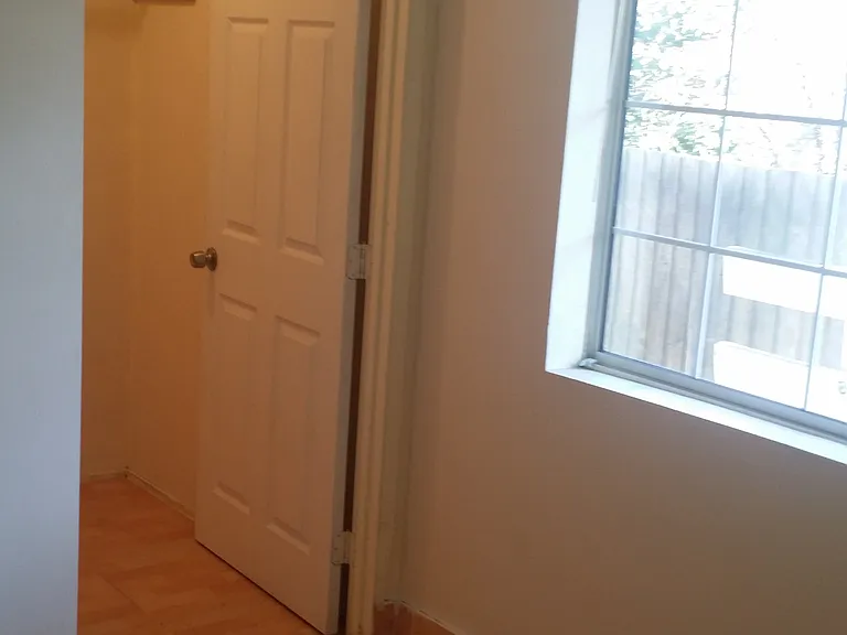 12313 Sheridan St — Photo 4
