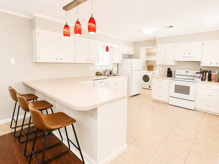 31 Azalea Dr — Photo 8