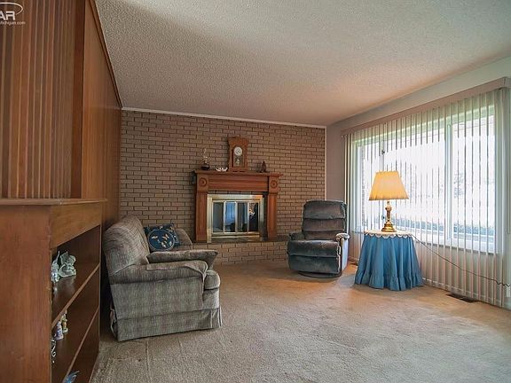 5th image of 4453 Westmont Dr