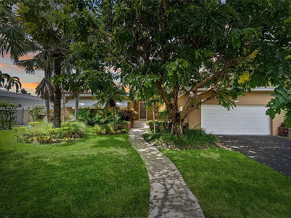 3rd image of 12488 N Bayshore Dr