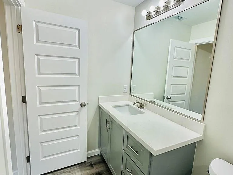 5078 McKenzie Rd #B — Photo 8
