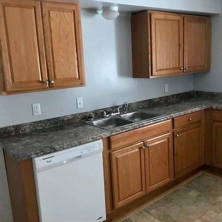 1st image of 7 Leonard St #3