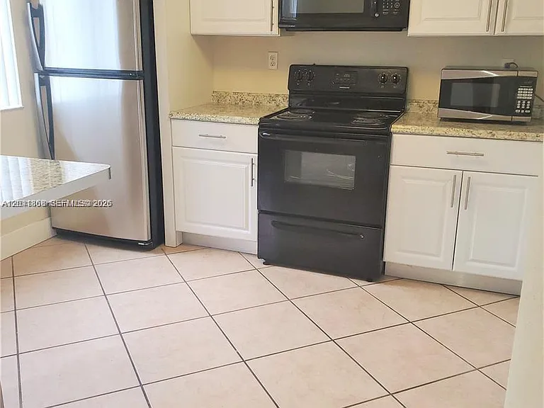 15250 SW 134th Pl #110 — Photo 17